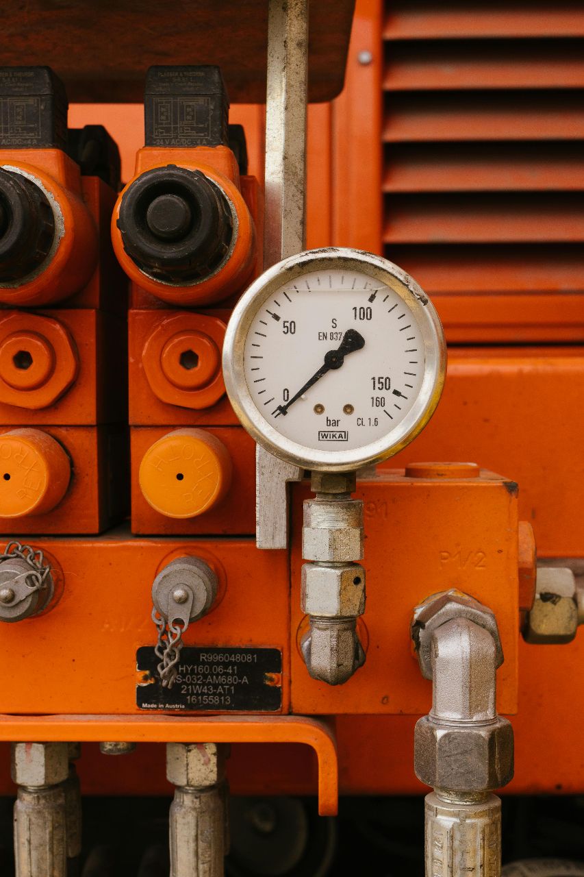 Mobile hydraulic hose service