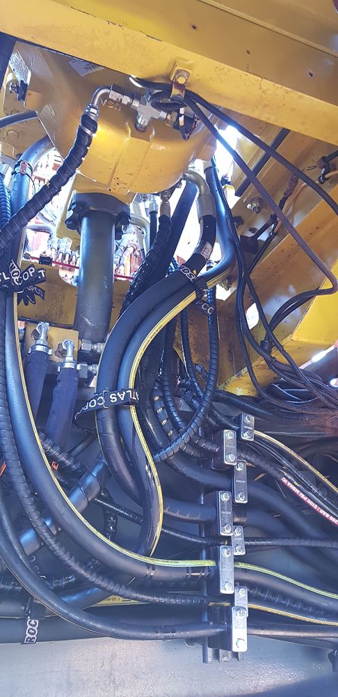 Mobile hydraulic hose service Hydraulic Hose Services